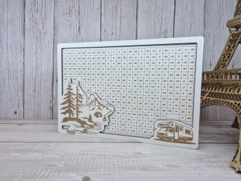 Krājkase ar cipariem А4 "Kempingam" 4000 | Koka krājkase ar gravējumu
